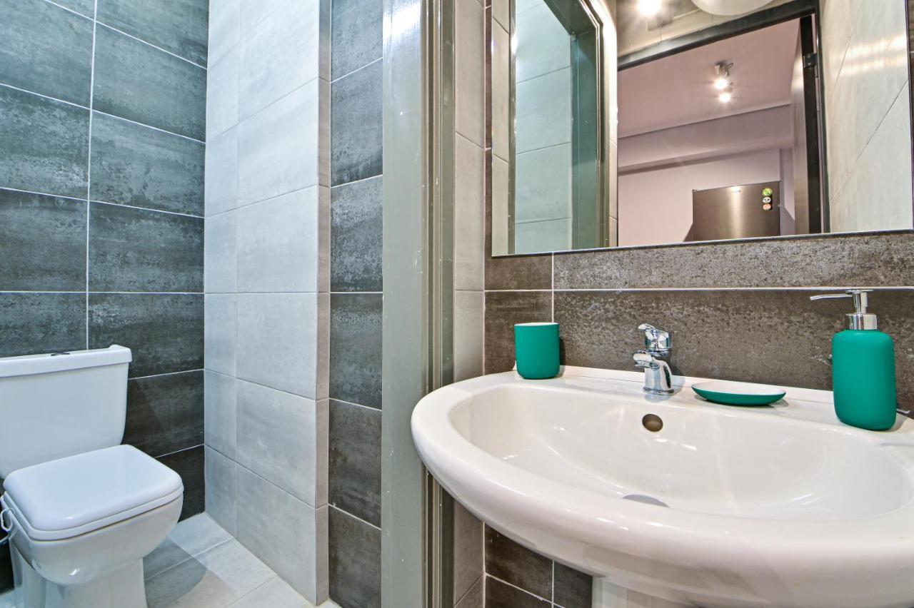 Beautiful New Apartment 5 Min From Piraeus Port Exterior foto